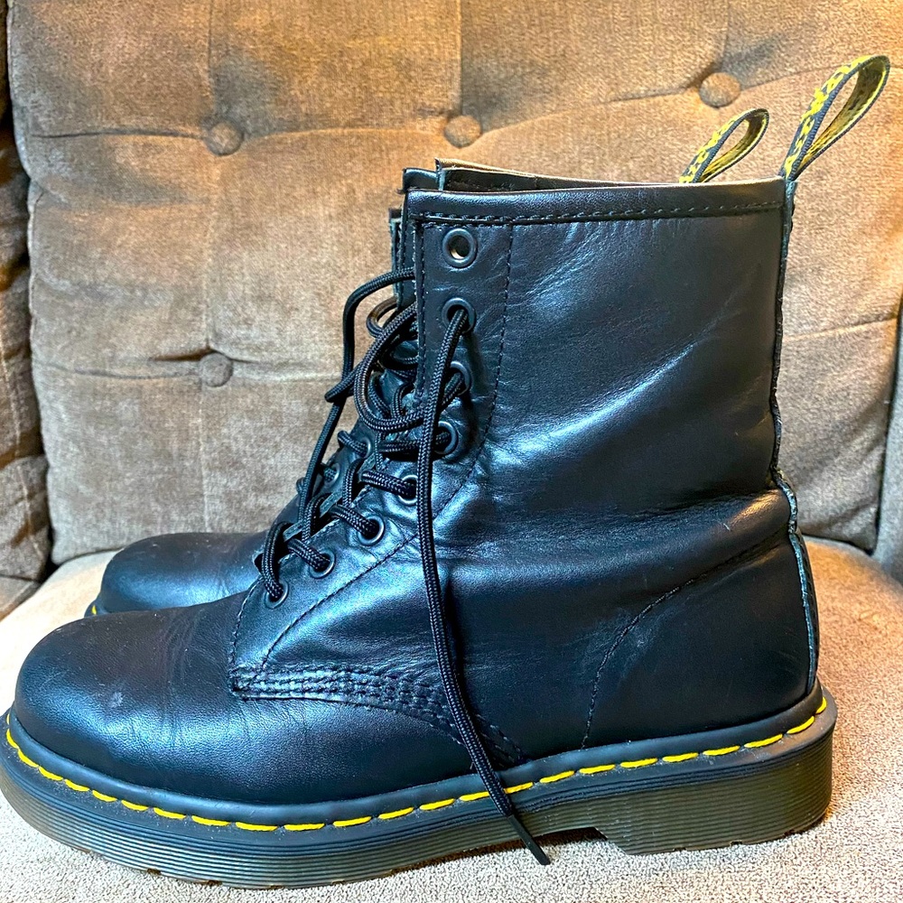 1460 Original Dr. Martens 8-Eye Leather Boots UK 5 / US 8.5-9